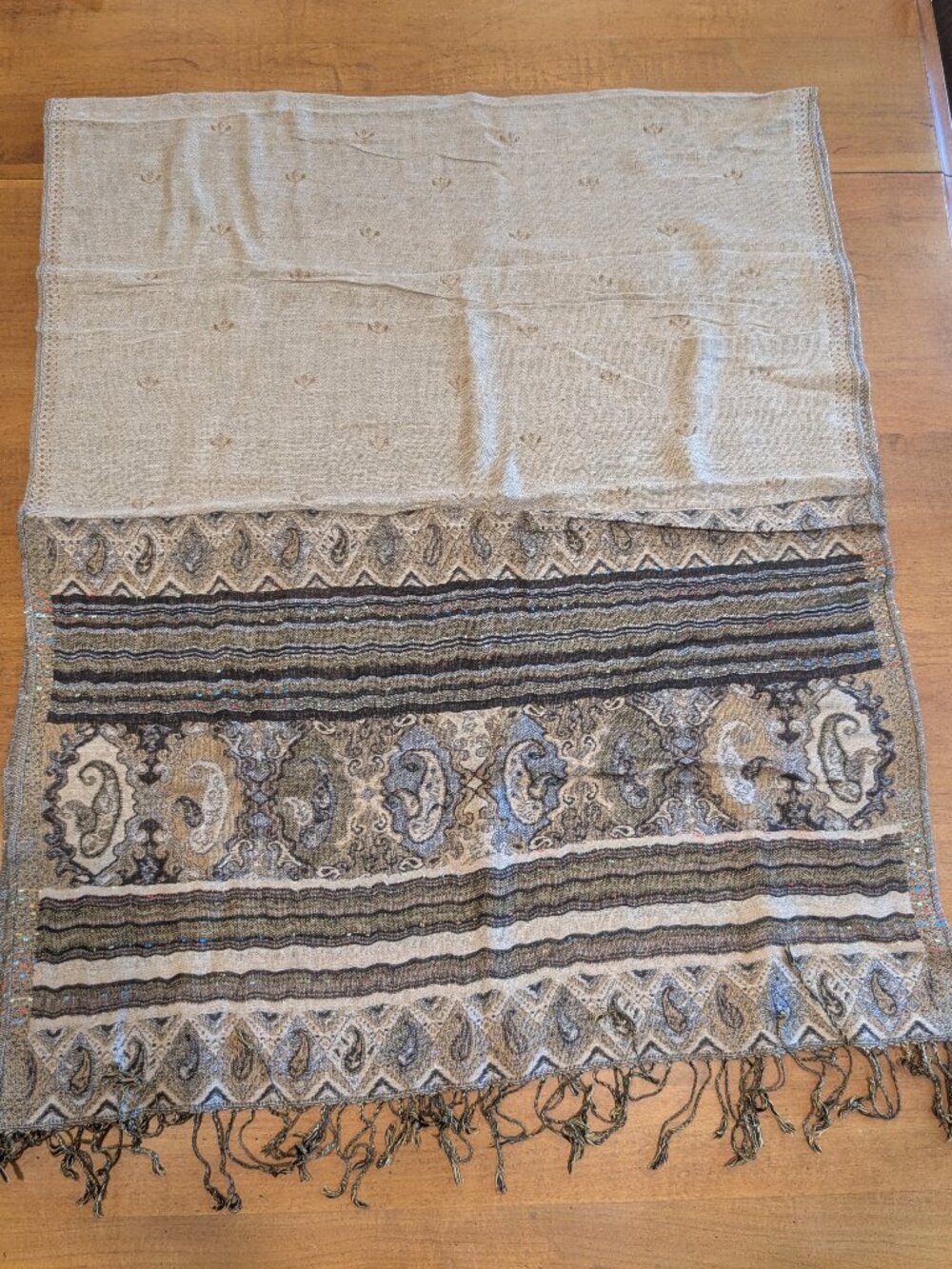 Pashmina Scarf Shawl Wrap Metallic Gold Beige Paisley Jacquard Fringe Evening
